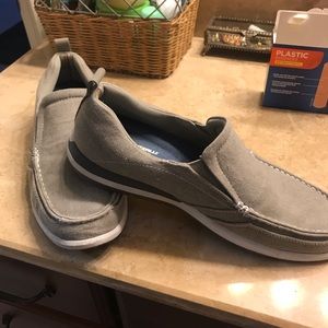 Men’s slip on boat shoe